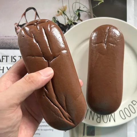 Realistic PU Simulation French Bread Squishy Toy Slow Rebound Moist Soft Squeeze Decompression Cake Model Home Decor Stress Relief Gift