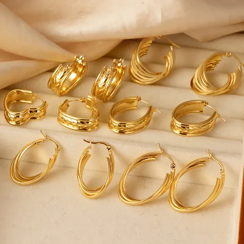 Damen Mehrschichtige Edelstahl Creolen 18K Vergoldet Geometrischer Modeschmuck Minimalistisches Elegantes Creolen Accessoire