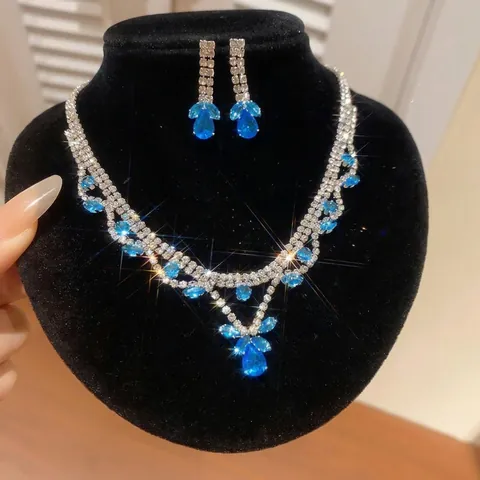 Luxe Koperen Zirconia Waterdruppel Hanger Ketting En Oorbellen Sieradencollectie Zilveren Kleur Tear Drop Bruids Banket Sieraden Voor Dames