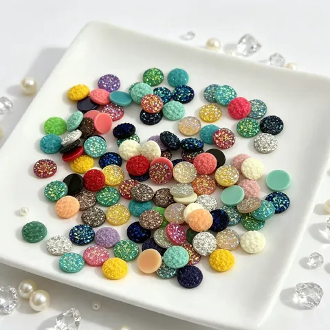 Cabochon Druzy in Resina Rotondi con Dorso Piatto Perline a Grappolo Minerale per Accessori per la Creazione di Gioielli Fai-da-te Colori Misti Casuali