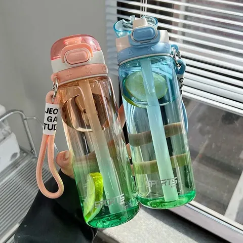 Botella de Agua de Policabonato Degradado Minimalista Moderna Con Pajita Correa de Transporte Vaso Deportivo a Prueba de Fugas Uso Diario al Aire Libre