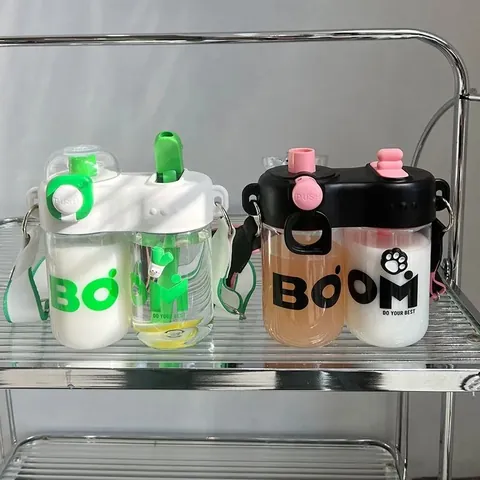 Bouteille d'Eau Créative en Plastique à Double Compartiment Avec Paille et Sangle Réglable Gobelet Portable pour Étudiants Voyage