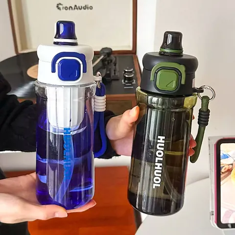 Moderner Sport-Wasserflasche Kunststoff Duales Trinkmodus Mit Strohhalm Und Lanyard Tragbarer Outdoor-Bruchsicherer Becher