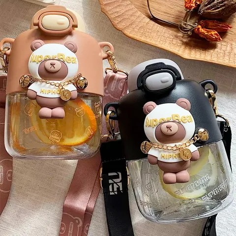 Botella de Agua Tritan Oso Tridimensional de Moda Con Pajita y Correa Gran Capacidad Antigoteo Portátil Vaso para Niños