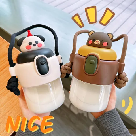 Cartoon Tierpuppe Deckel Kunststoff Wasserflasche Mit Strohhalm Und Tragbarem Riemen Große Kapazität Studenten Tragbare Trinkbecher Für Outdoor Schule