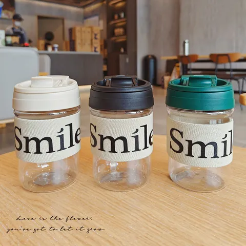 Minimalist Portable Plastic Coffee Cup With Dual Drinking Lid Straw Insulated Fabric Sleeve Large Capacity Handheld Water Bottle For Outdoor Office Car