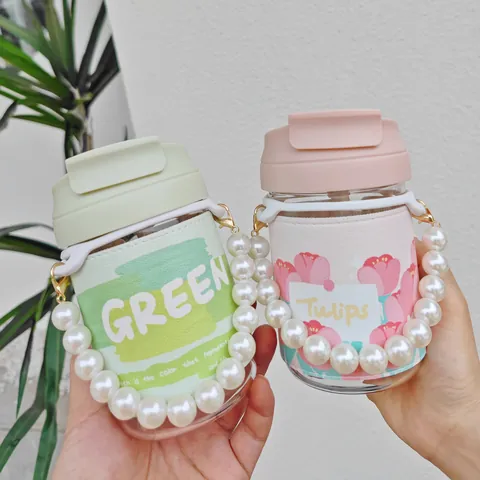Ins Style Borosilicate Glass Water Bottle With Tulip Pattern PU Sleeve And Decorative Artificial Pearl Chain Handle Portable Dual Drink Straw Cup For Girls