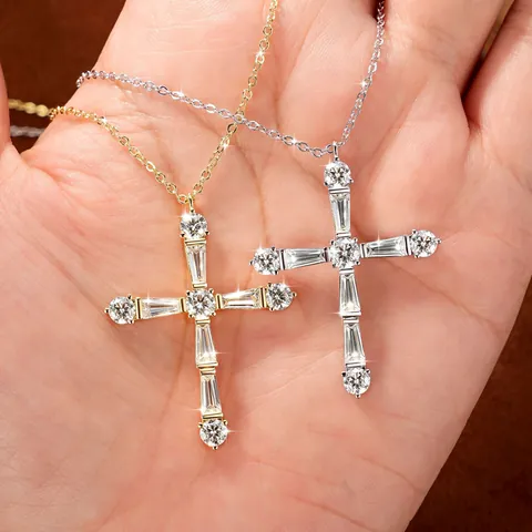 Collier Croix Étincelante Épissage Géométrique Cuivre Moissanite Mode Trajet Quotidien Chaîne Clavicule Accessoire Bijoux Tendance Femmes