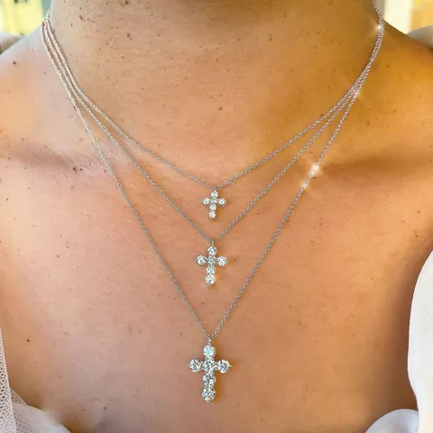 Luxury Copper Moissanite Cross Pendant Necklace For Women Fashion Gold Silver Plated Clavicle Chain Daily Commute Jewelry Gift