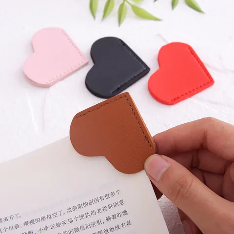 Creative Heart Shaped PU Leather Bookmark Book Corner Protector Portable Page Marker For Students Reading Office Supplies
