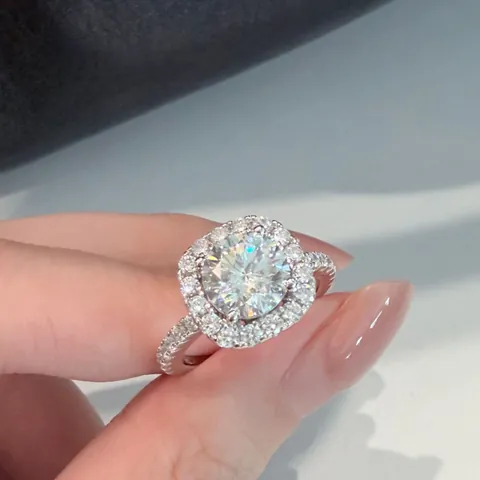 Luxus Moissanit Ring Quadratisches Halo 14K Vergoldetes Kupfer Eingelegter Moissanit Ring Für Damen Klassischer Hochzeitsfingerring