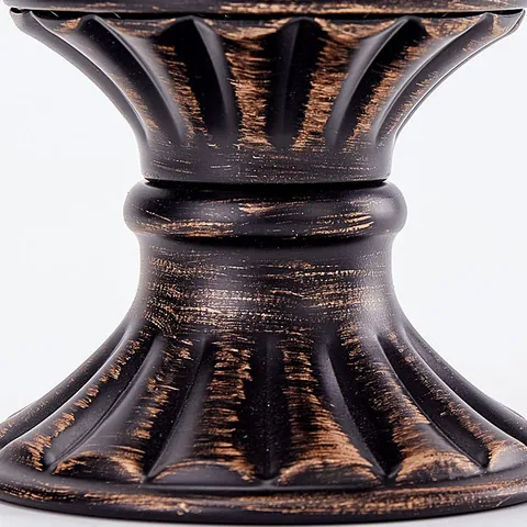 Portacandele Europeo in Ferro Intagliato Vintage Bronzo Retrò Nero Opaco Chandelier Decorazione Casa Matrimonio Festa Banchetto Ornamento Tavolo