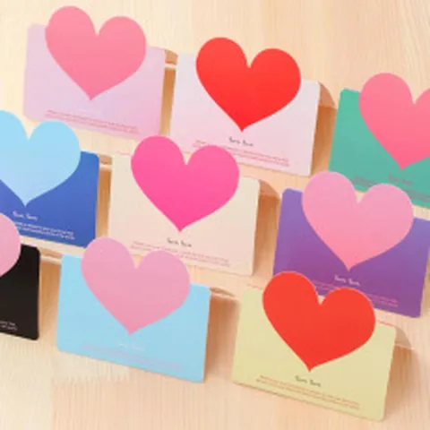 Biglietto di Auguri Creativo con Cuore Traforato in Cartone Messaggio per San Valentino Compleanno Anniversario