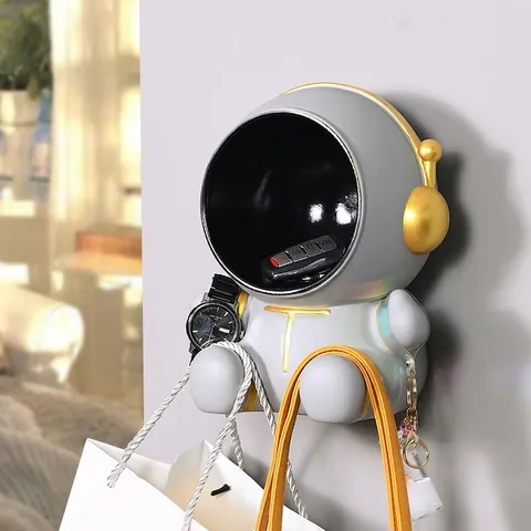 Astronaut Wall Mounted Storage Rack Creative Spaceman Key Holder Entrance Home Decor Hook Multi-Functional Vinyl Ornament Organizer