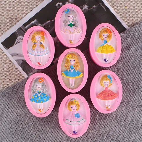 Molde de Silicona con Relieve de Niña de Dibujos Animados DIY para Vela de Aroma Piedra Perfumada Yeso Jabón Adorno Fabricación de Molde de Diseño de Retrato 3D