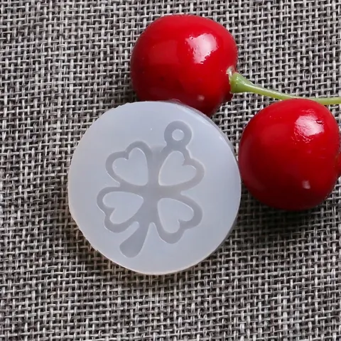 DIY Schneeflocke Kleeblatt Herzform Silikonform Mit Aufhängeloch Für Anhänger Schlüsselanhänger Epoxy Harz Schmuckform