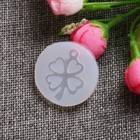 DIY Schneeflocke Kleeblatt Herzform Silikonform Mit Aufhängeloch Für Anhänger Schlüsselanhänger Epoxy Harz Schmuckform