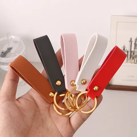 Minimalistisch PU Leer Metalen Sleutelhanger Effen Kleur Auto Sleutelring Tas Hanger Accessoire Voor Heren Dames