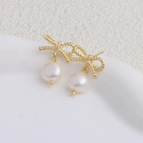 Orecchini a Bottone con Perle d'Acqua Dolce Barocche a Cuore e Fiocco per Donna Placcati in Oro e Argento Gioielli Retro