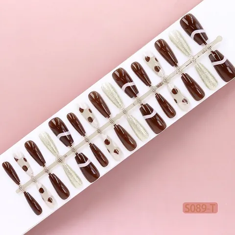 Faux Ongles Dégradés Faits à la Main Cœurs Roses Style Français Forme Cercueil Court Bande de Faux Ongles pour Manucure Femme