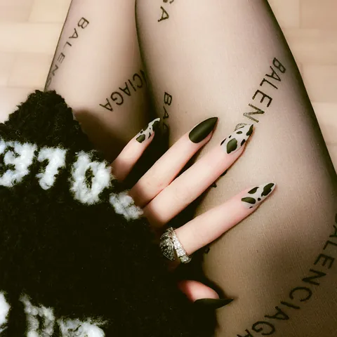 Matte Black Leopard Print Press On Nails Long Stiletto False Nails With Glue Fashion Artificial Nails For Women