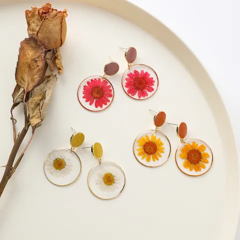 Boucles d'Oreilles Clous en Résine Transparente pour Femmes Fleurs Séchées Style Coréen Marguerite Alliage Plaqué Or Bijoux Vacances