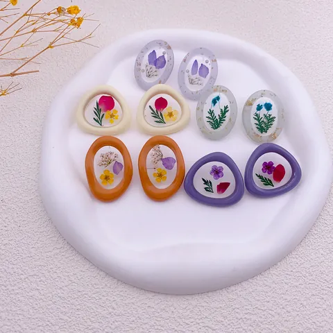Boucles D'Oreilles Clous En Résine Fleurs Séchées Faites À La Main Style Coréen Pour Femmes Bijoux Floraux Géométriques Irréguliers