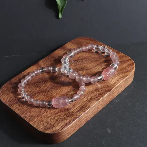 Bracelet en Quartz Fraise de Nouveau Style Chinois Pour Femmes Cristal Blanc Transparent Pi Xiu Bracelet en Perles Bijoux Cadeau