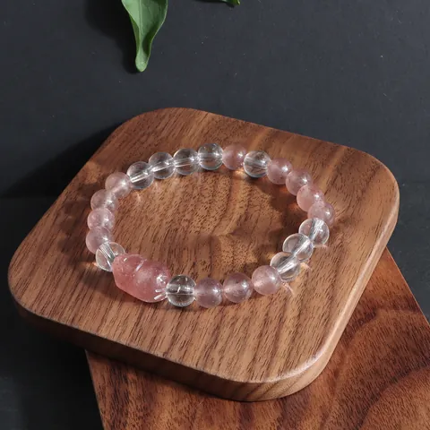 Bracelet en Quartz Fraise de Nouveau Style Chinois Pour Femmes Cristal Blanc Transparent Pi Xiu Bracelet en Perles Bijoux Cadeau