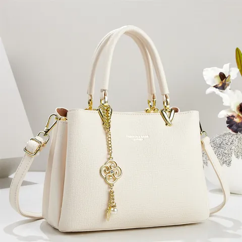Borsa da Donna in Pelle PU Casual Moda Motivo Litchi Semplice Borsa a Tracolla Con Ciondolo in Metallo Tote Giornaliera