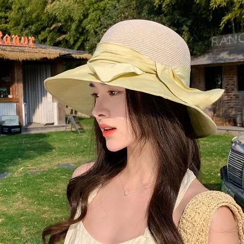Chapeau de Soleil en Paille à Large Bord pour Femme Avec Nœud Élégant Chapeau de Plage de Vacances d'Été Style Chapeau Bob de Protection Solaire