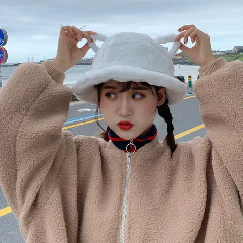 Women Plush Bucket Hat With Bear Ears Leopard Print Faux Fur Basin Hat Winter Warm Soft Thermal Outdoor Sweet Animal Ear Hat