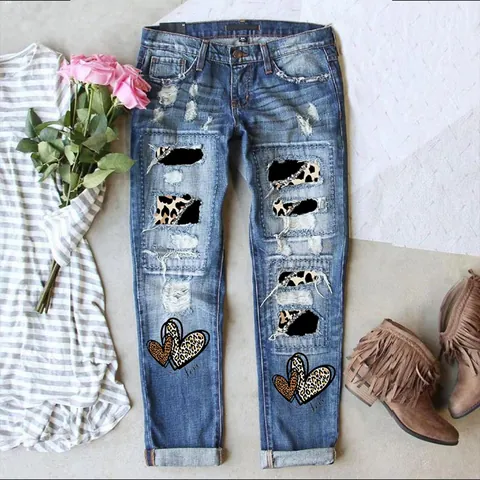 Damen Mode Zerrissene Denim Jeans Bedruckte Herz Leopard Flicken Gerades Bein Mittlere Taille Streetwear Lange Hose