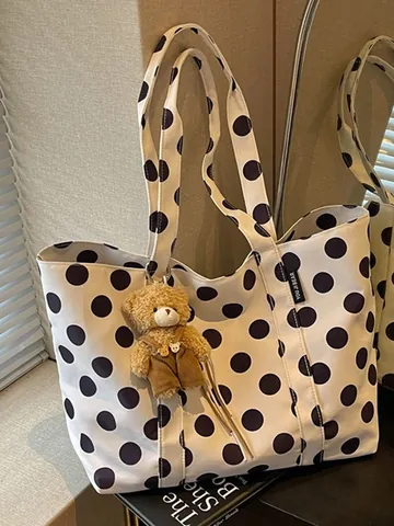 Grote Capaciteit Stippen Stof Tote Tas Vrouwen Casual Schoudertas Japanse Stijl Shopper Tas Met Beer Pluche Hanger