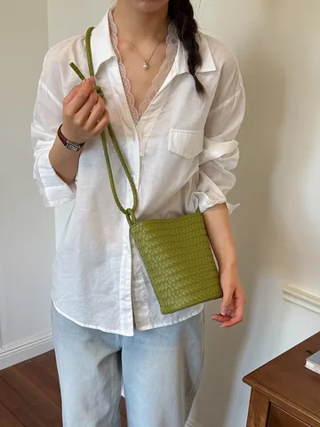 Women Woven Bucket Bag Large Capacity PU Leather Shoulder Underarm Bag Solid Color Casual Summer Bag With Wooden Bead Tassel