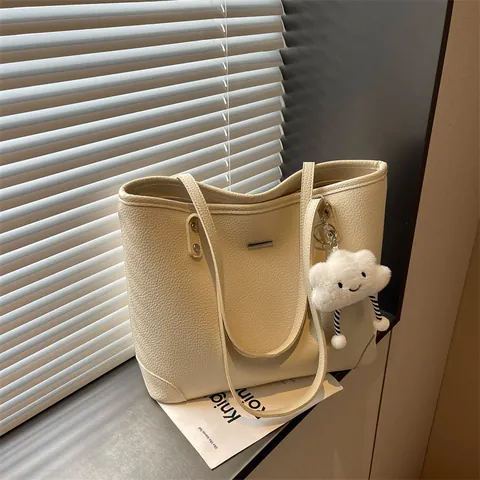 Moda Minimalist Large Capacity Tote Bag Women Casual PU Leather Shoulder Bag Daily Commuter Handbag With Pendant