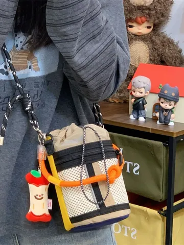 Fashion Women Mesh Patchwork Bucket Bag Niche Design Polyester Drawstring Crossbody Bag With Rope Strap And Plush Apple Pendant