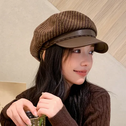 Vintage British Newsboy Cap Women Plaid Octagonal Hat Acrylic PU Leather Brim Baker Boy Cap Retro Painter Hat Fashion