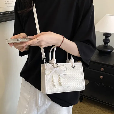 Women Fashion PU Leather Woven Small Square Bag Luxury Designer Crossbody Handbag With Pearl Bow Pendant
