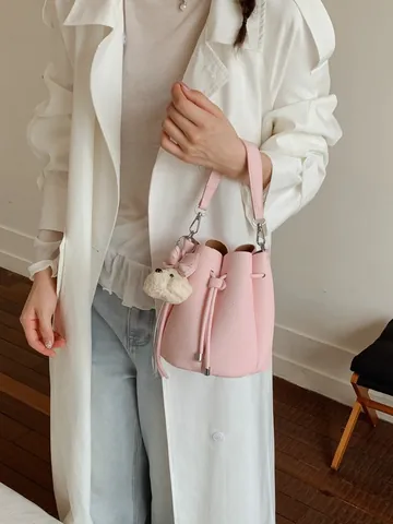 Fashion Women Bucket Bag Lychee Pattern PU Leather Handbag With Inner Pouch And Plush Pendant Drawstring Crossbody Shoulder Bag