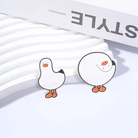 Japanese Style Cute White Goose Enamel Brooch Cartoon Animal Zinc Alloy Pin For Shirt Bag Decoration Adorable Animal Badge Jewelry Gift