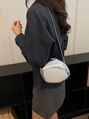 Borsa da Sera a Specchio in Acrilico a Conchiglia per Donna Clutch Metalliche Con Tracolla a Catena Pochette per Feste Design Elegante