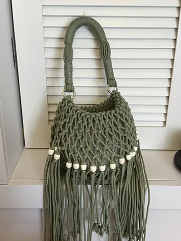 Women's Summer Hand Woven Straw Bucket Bag With Tassels And Beads Large Capacity Bohemian Vacation Top Handle Handbag
