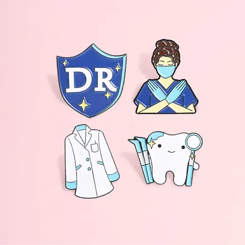 Épingle en Émail Médical Dessin Animé Dent Mignonne Docteur Infirmière Blouse Bouclier Broche Badge pour Étudiants en Médecine Cadeau