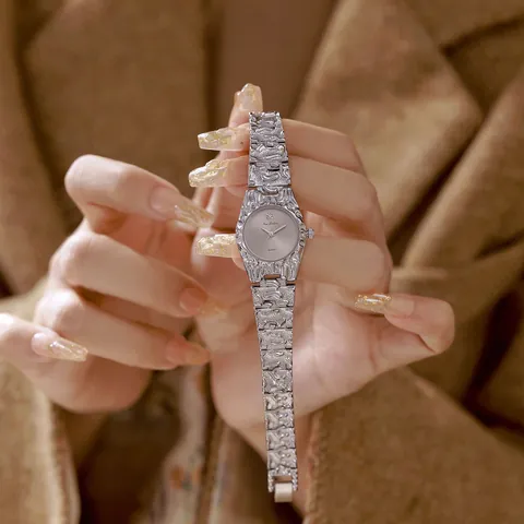 Reloj de Pulsera de Aleación de Lujo con Textura de Lava para Mujer Retro Exquisito Reloj de Cuarzo con Diamantes de Imitación Oro Plata Chapado Joyería