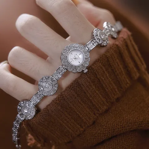 Luxury Women Flower Bracelet Watch Rhinestone Inlaid Alloy Vintage Quartz Wristwatch Fashion Elegant Jewelry Timepiece For Lady