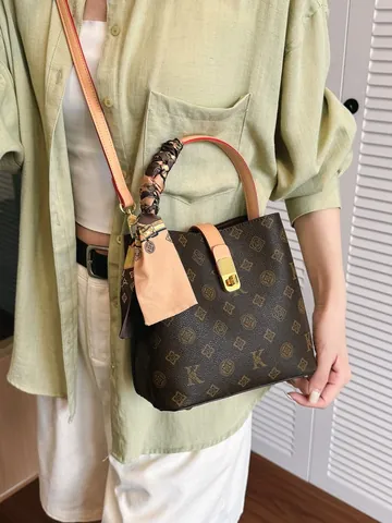 Vintage PU Leather Printed Bucket Bag For Women Fashion Monogram Crossbody Shoulder Bag With Silk Scarf Handle Handbag