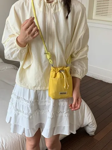 Women Mesh Bucket Bag Drawstring Shoulder Crossbody Bag Fashion Summer Casual Commuter Handbag With Braided Rope Strap And Pendant