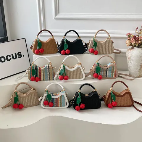 Sac à Épaule en Paille Tissé pour Femmes Avec Charme Cerise Sac Bandoulière Vacances Plage Poignée en Cuir PU Petit Sac Main