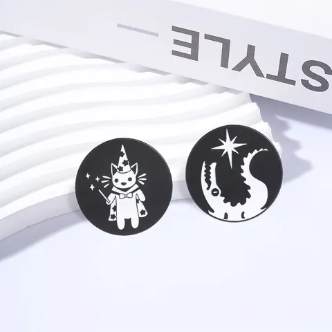 Black White Magic Wizard Cat Star Crocodile Enamel Pin Round Metal Badge Brooch For Clothing Bag Decoration Unisex Jewelry Gift